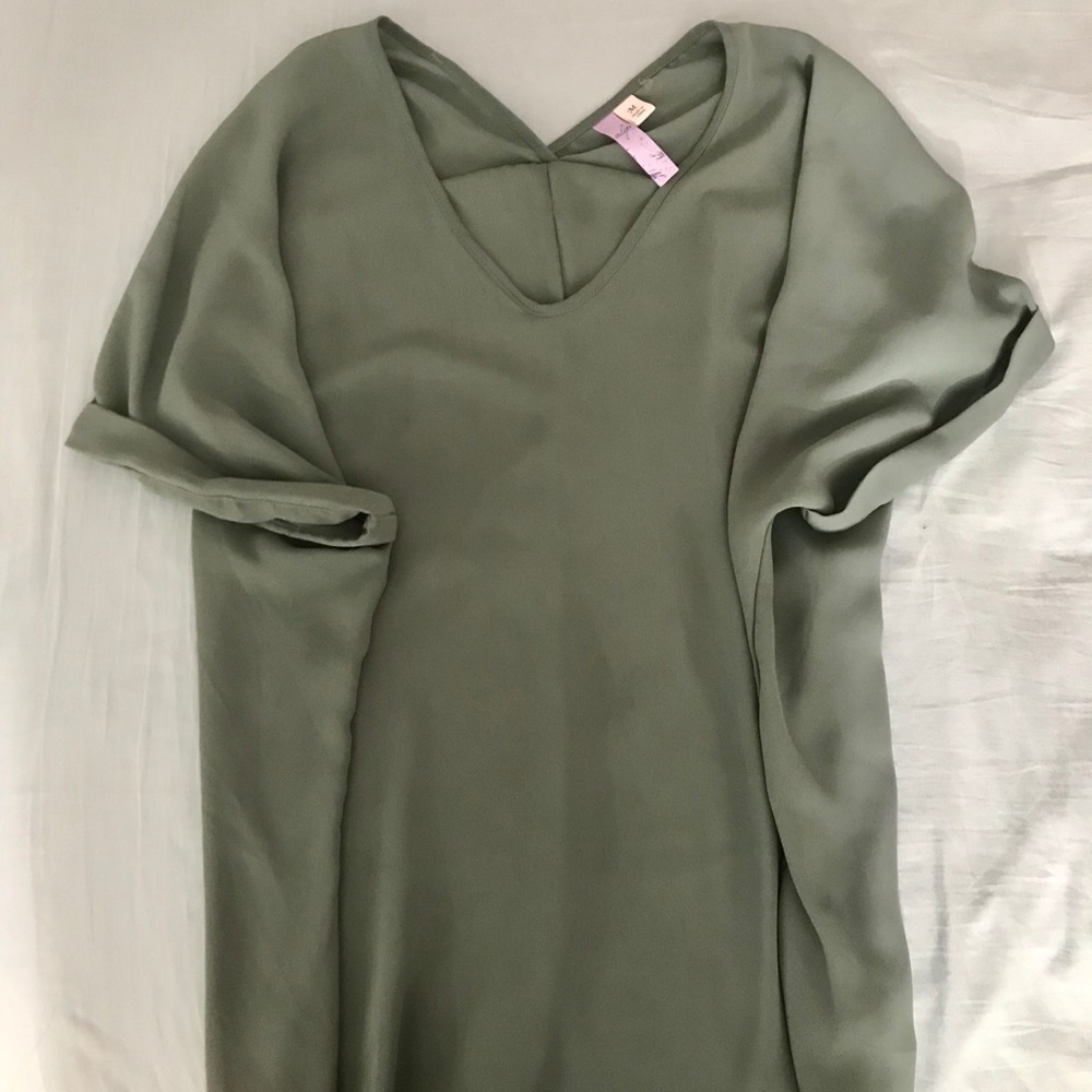 TWO for $12! ONE for $7! Flowy Tops size M